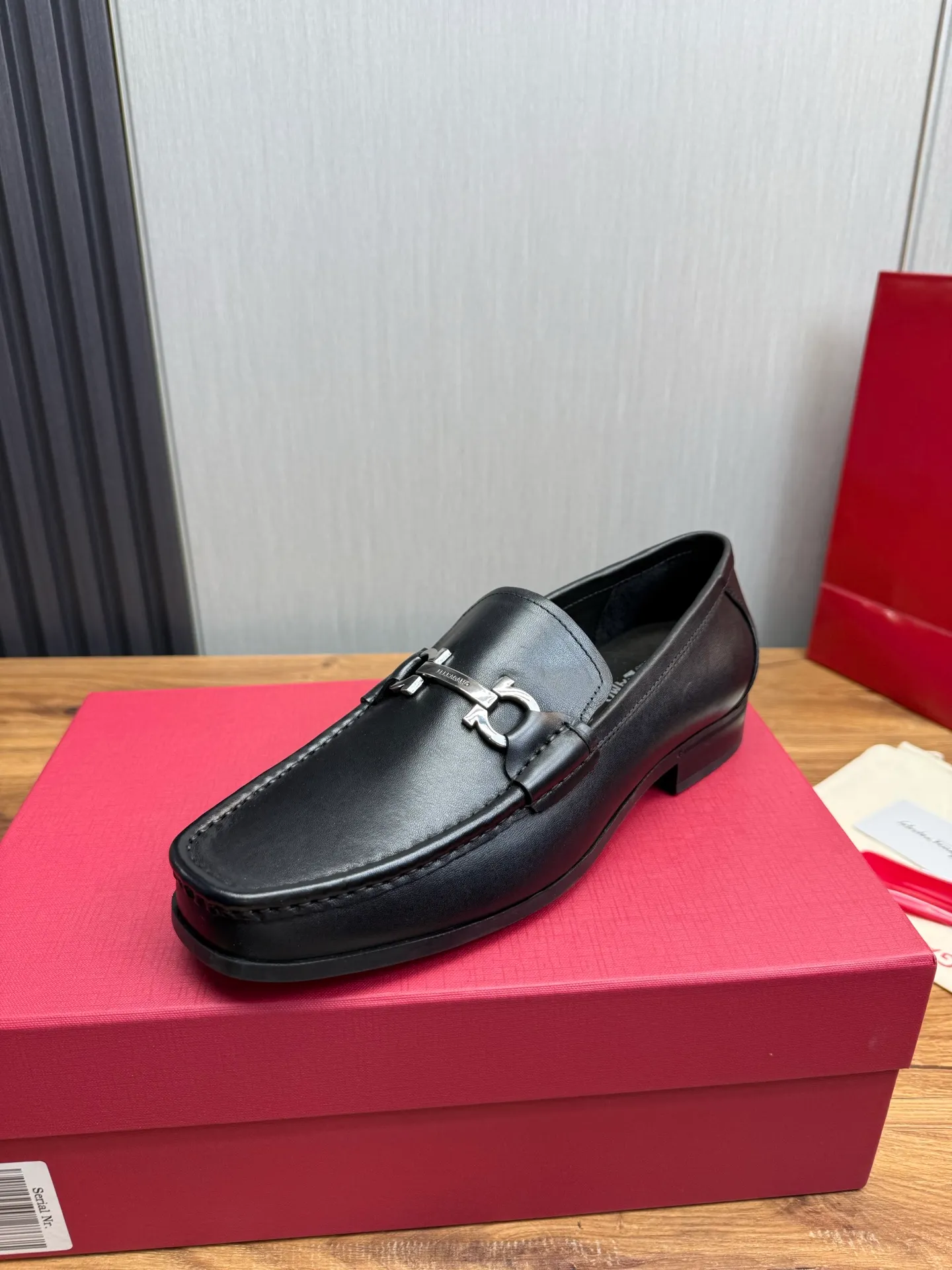 Men's shoes 💰760💰 Ferragamo. [Ferragamo] Men's Loaf leather shoes, the latest hot style, 1:1 original purchase quality, top quality, imported open-edge beaded cowhide leather on the upper, hand-made three-dimensional stitching highlights the round toe design, the inner feet are made of imported cowhide, with original wear-resistant rubber outsole, matching code 39-44, (38, 45 custom-made, non-refundable)